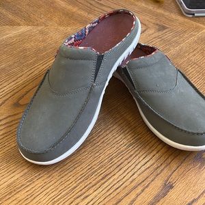 Spenco slip on shoes size 11 never worn